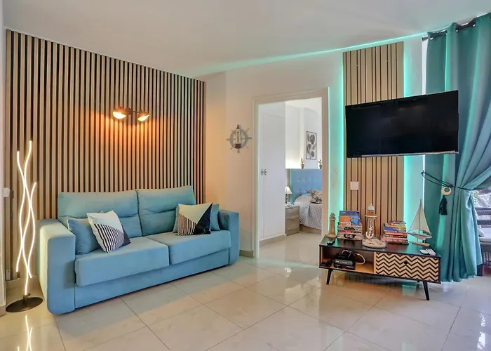 Luxory Dreamy Sunset, Seafront, Direct Access To The Promenade,wifi,pool,free Parking アパート