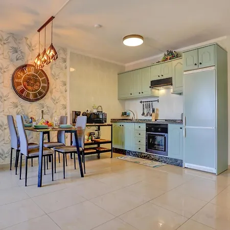 Luxory Dreamy Sunset, Seafront, Direct Access To The Promenade,wifi,pool,free Parking Appartement *