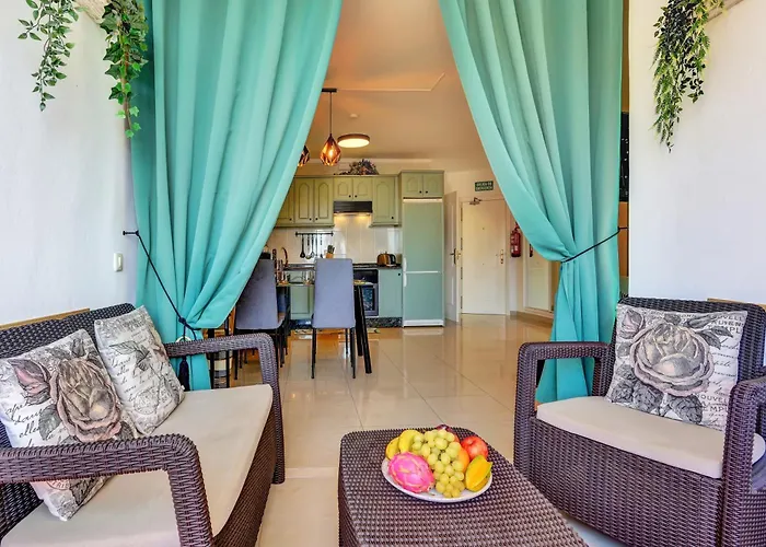 公寓 Luxory Dreamy Sunset, Seafront, Direct Access To The Promenade,wifi,pool,free Parking
