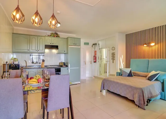 Luxory Dreamy Sunset, Seafront, Direct Access To The Promenade,wifi,pool,free Parking